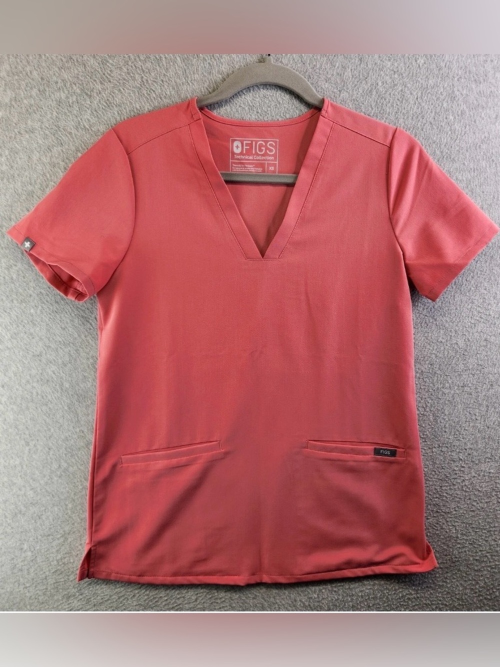 Figs Scrub Top Womens XS Beat It Pink Casma Three Pocket Slim Fit Nurse Vet